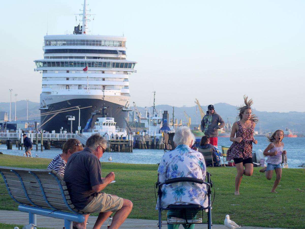 Westhaven Motel Tauranga Exteriör bild